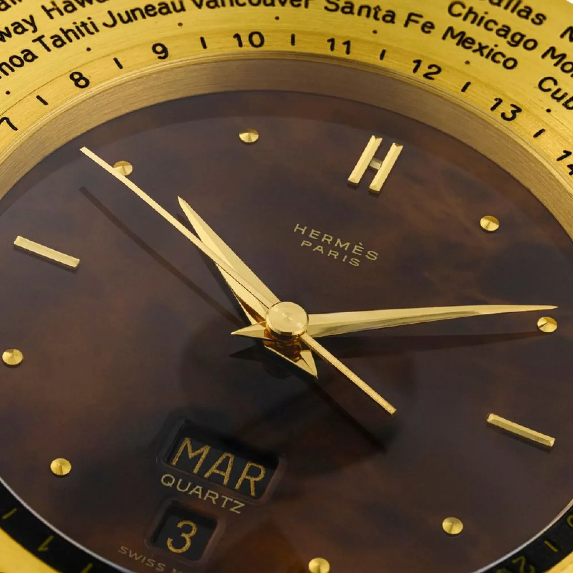 Hermès · Pendulette Heure Universelle · World Time · Tortoiseshell Dial · Gilt · Full Set · 1970s - View 3