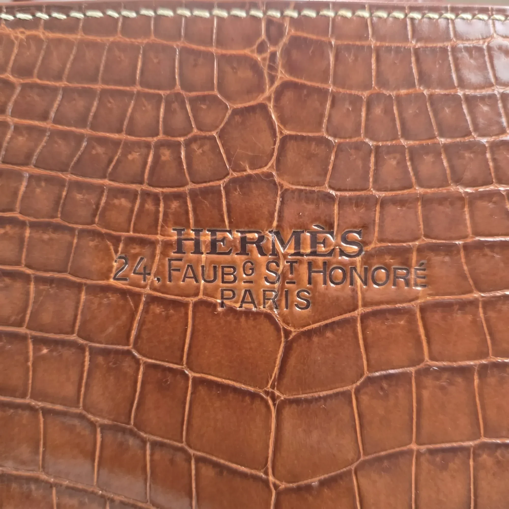 Hermès · Lucy · Tan Crocodile · Gold Hardware · c.1997 - View 3